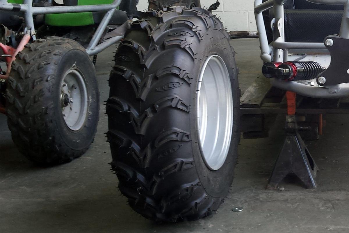 tire_21e0da5e-09b2-471f-a009-2f81637dcca7.jpg tire_21e0da5e-09b2-471f-a009-2f81637dcca7.jpg